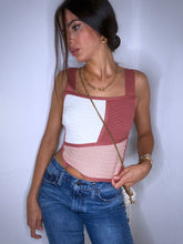 Cargar imagen en el visor de la galería, “Runway” cut out Top
