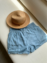 Cargar imagen en el visor de la galería, Soft denim shorts
